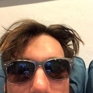 Meet your Posher, Cris